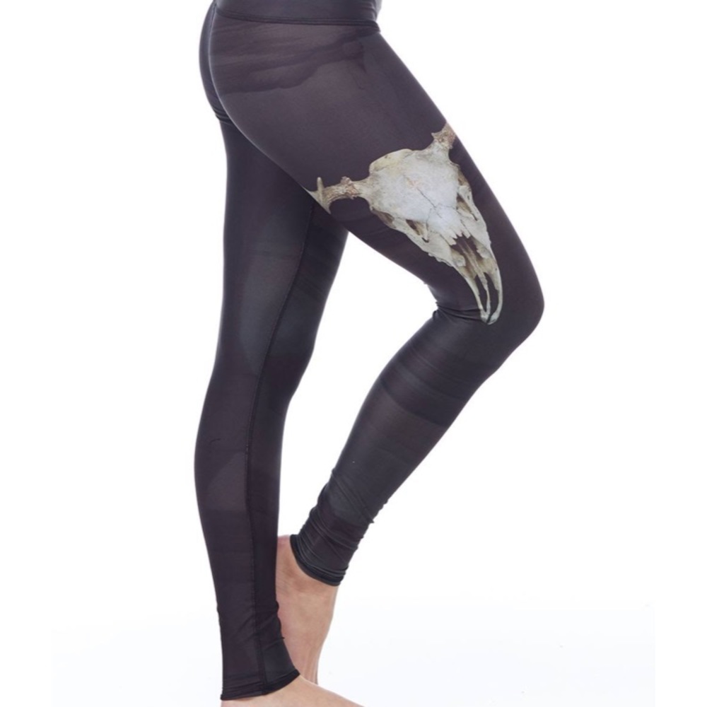 Teeki deer medicine hot pant